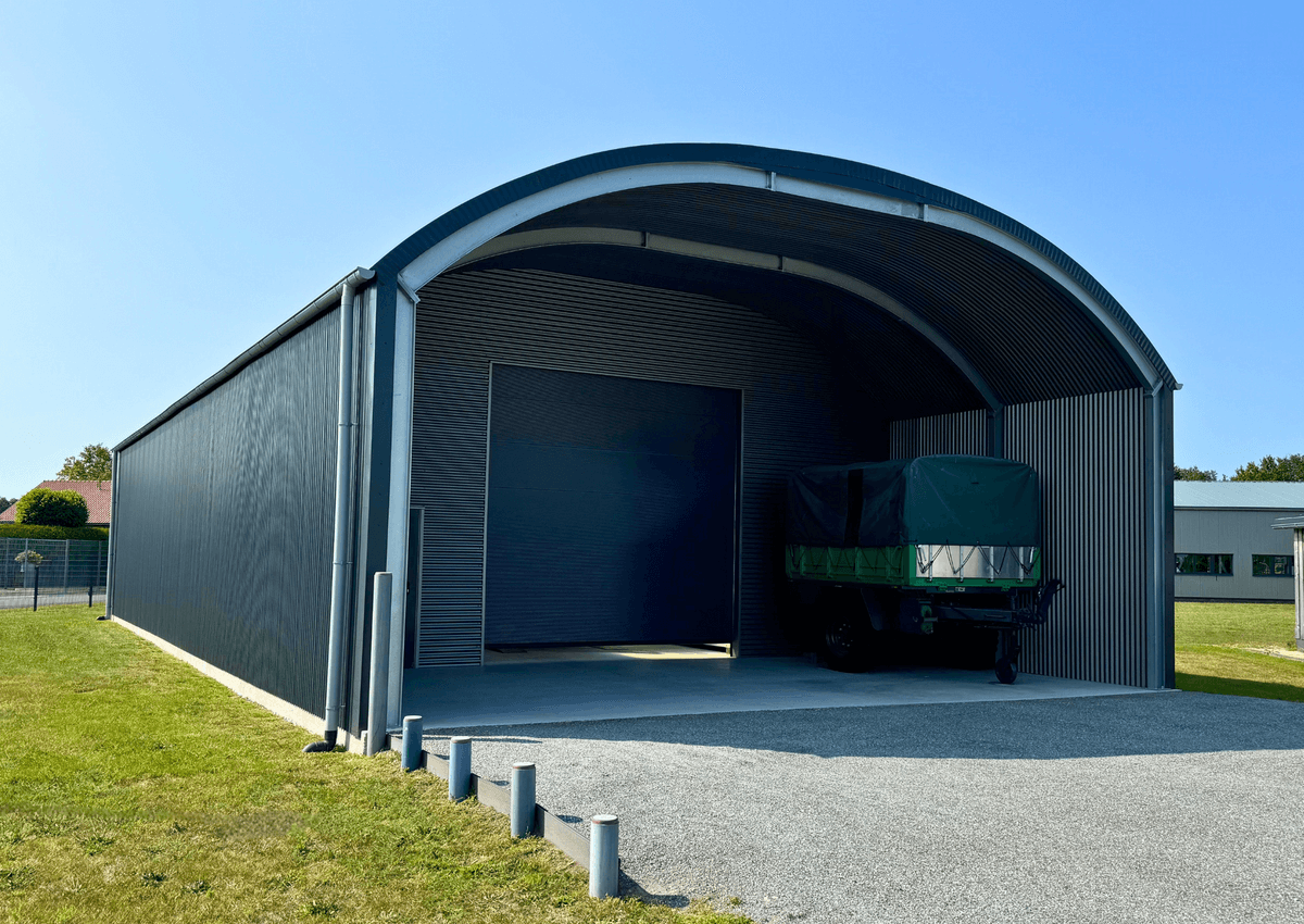 3045 - V10 - Varianthalle mit Vordach