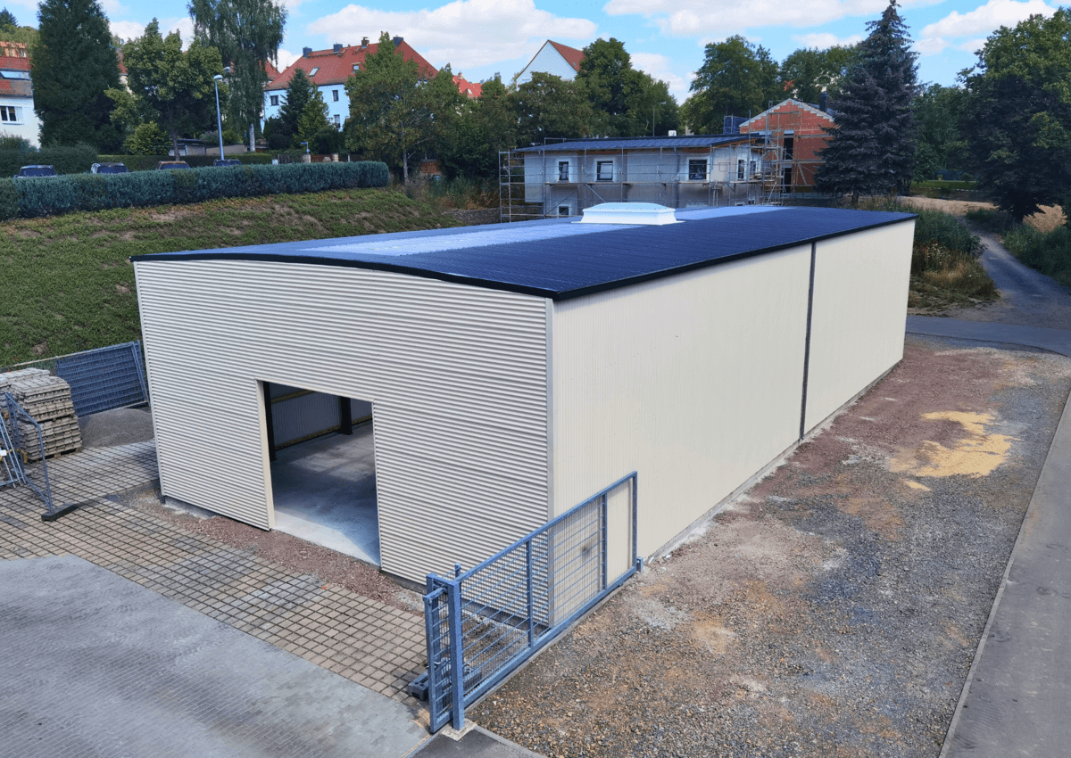 2073 - P10 - Opslagloods uitgevoerd in RAL 1015 licht ivoor