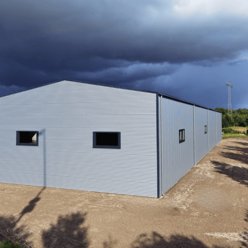 3004 - J12_5.5 - Onlangs afgemaakte Jawini bedrijfshal