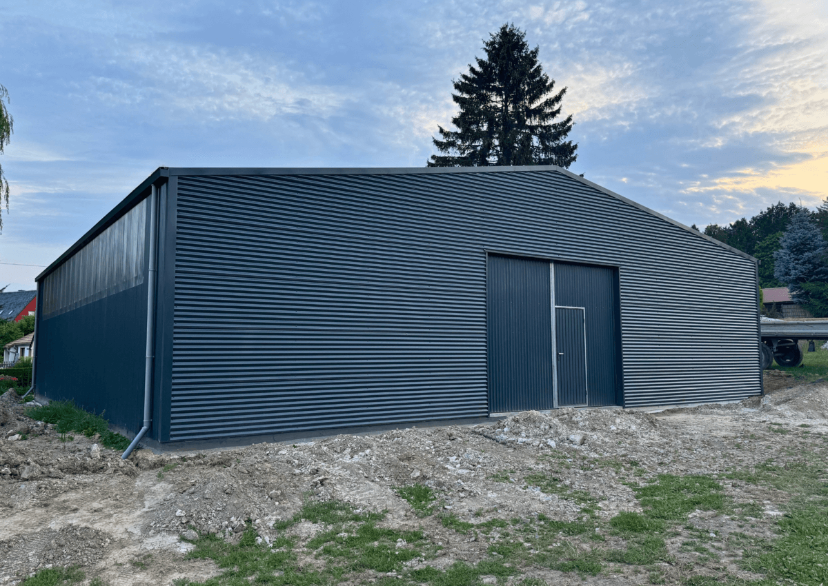 3017 - J15_3.5 - Boeren opslagloods voor landbouwmateriaal