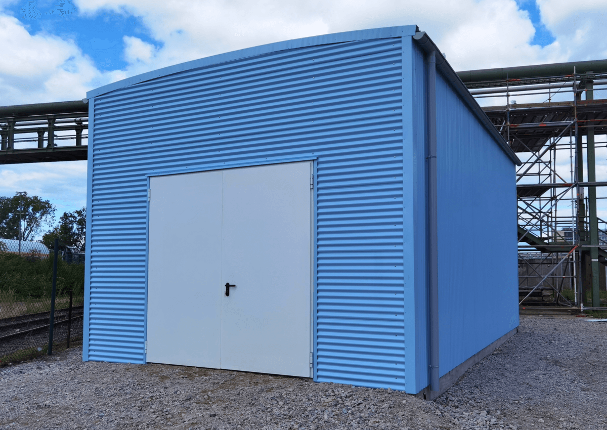 3025 - P5 - Opslagloods op een industrieterrein